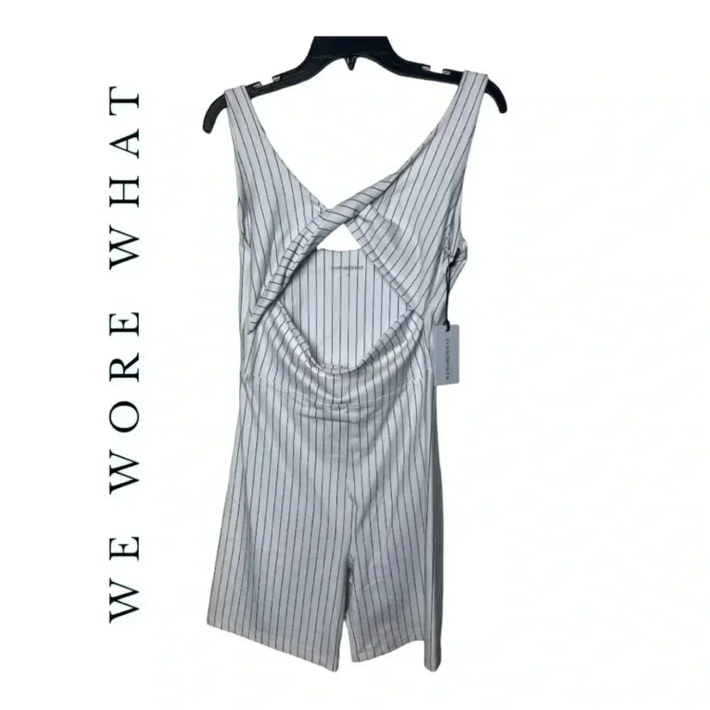 1622. WE WORE WHAT TWIST CUTOUT BODYSUIT ROMPER WHITE/BLACK COLOR STRIPES SZ LG